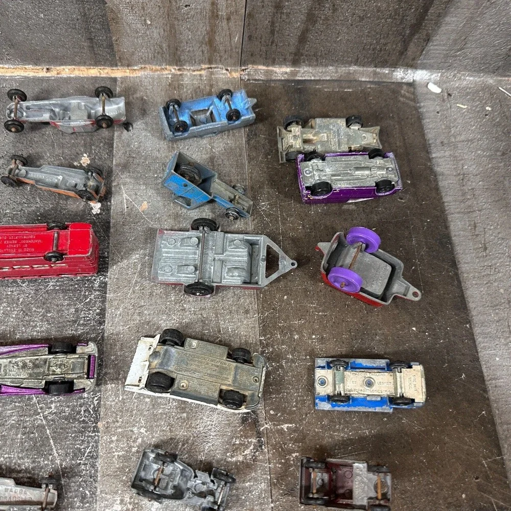 30+ LOT Vintage Toy Cars Tootsie Toys Lesney Others Mostly‎ Rough Shape TLC